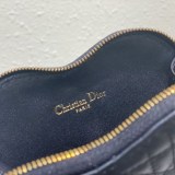 人気急上昇 ディオール CARO チェーンストラップ ハート型ポーチ dez87943