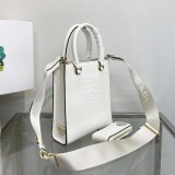 【人気商品】プラダ レザー ショルダーバック 偽物 puk81879