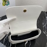プレゼント最適プラダ  サフィアーノレザー ショルダーバッグ 偽物 pur98525