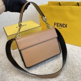 《大人気》フェンディ キャナイ エフ 偽物 レザー バッグ fes02816