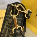 目を惹くカラーフェンディ コピー バゲット ファブリック バッグ fep10487