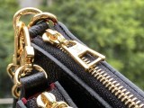 ルイヴィトン ミュルティポシェットアクセソワール 偽物★バイカラー モノグラム･アンプラント レザー ショルダーバッグ M45777