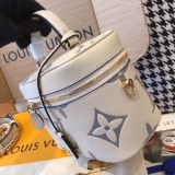 ♡白が上品で可愛い♡ルイヴィトン バッグ バニティコピーPM M45599