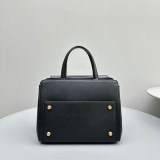入手困難 バレンシアガ マネー スモール ハンドル レザー ハンドバッグ 偽物 bac05669