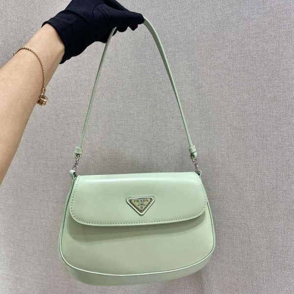 お洒落に♪プラダ★フラップ付きクレオショルダーバッグ 偽物送料込 pug57927