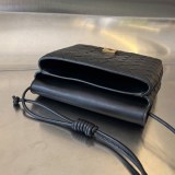 稀少 ボッテガヴェネタ ミニ イントレチャート 偽物 クロスボディバッグ bor51550