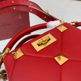 《大人気》ヴァレンティノ ハンドバッグ 偽物 ROMAN STUD QUILTED Vuj81781
