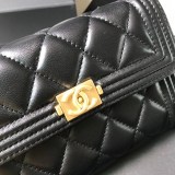 シャネル ウォレット 折りたたみ財布 CCマーク 人気A84302