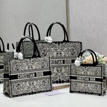 ☆超人気☆目を惹くカラー ディオール ブックトート 偽物 1265/1268 dez08209