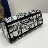 世界中で大人気♪レディ ディオール 偽物 D-LITE ミニバッグ エンブロイダリー del82693