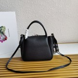 プラダ コピー ショルダーバッグ レザー 送料込 1BC146