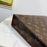 【ルイヴィトン クラッチバッグ 偽物】ポッシュトワレ 26 M47542