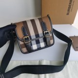 日本未入荷バーバリー ショルダーバッグ 偽物☆ チェックEキャンバス メッセンジャーバッグ Bax44107