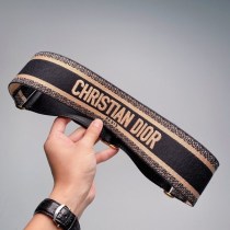 入手困難CHRISTIAN ディオール 偽物 キャンバスベルト 65mm deb27218