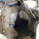 日本未入荷フェンディ モン トレゾール 偽物 スエード FF ミニバッグ feo56956