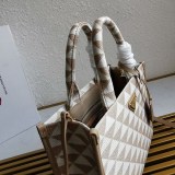 激安価格！プラダ シンボル ファブリック 偽物 スモールバッグ pus03754