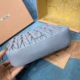 累積売上総額第１位！ミュウミュウ コピー マテラッセナッパレザー バッグ mye24351