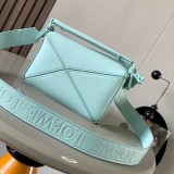 素敵なロエベ サテンカーフスキン コピー ミニパズル バッグ lof85227