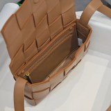 日本未入荷ボッテガヴェネタ カセット 偽物 クロスボディバッグ boc63388