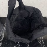 一目惚れ♪【プラダ】パデッド Re Nylon 偽物トートバッグ リナイロン★VERY雑誌付録 puh73084