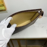 【ルイヴィトン クラッチバッグ 偽物】ポッシュトワレ 26 M47542