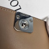 ロエベ アナグラム 偽物 バーティカル ウォレット スモール lob95239