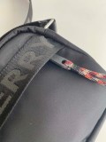 日本未入荷バーバリー ショルダーバッグ コピーロゴ ディテール クロスボディ バッグ 80256691