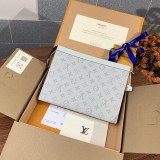 新作 ルイヴィトン クラッチバッグ コピー シルバー M30420