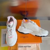 入手困難品！ルイヴィトン LVラン55 ラインスニーカー 偽物 vuq63523