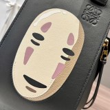 完売必至ロエベ×ジブリ 偽物 カオナシ ハンモックバッグ スモール (クラシックカーフ) A538S35X36