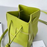 《大人気》ボッテガヴェネタ カセット 偽物 ショルダーバッグ キウイ 680218VCQC43520