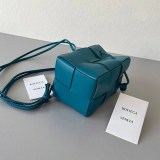 稀少ボッテガヴェネタ 偽物 カセット ショルダーバッグ bod81433