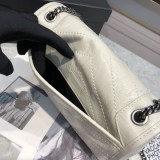 可愛いサンローラン スーパーコピー ショルダーバッグ ニキ ベイビー クリンクルヴィンテージレザー Saj00394