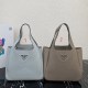 プラダ ミディアムレザートート 偽物 puv84788