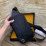 超話題!フェンディ バッグ バグズ 偽物 ナイロンワンショルダーバックパック fev49424