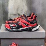 日本未入荷 バレンシアガ スニーカー 偽物 メンズTrack.2トレーナースニーカー baz11373