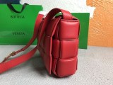 春もの新作ボッテガヴェネタ パデットカセット 偽物 ショルダーバッグ チリ 591970V13Y18901