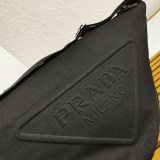 希少色 プラダ トライアングル キャンバスバッグ スーパーコピー 2VY007
