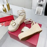 ★日本!!人気！ヴァレンティノ ストラップウェッジサンダル 偽物 ラフィア ピンク outlet Vun99610