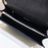 ☆超人気☆ブルガリ☆セルペンティ 偽物 フォーエバー ショルダーバッグ Bus89862
