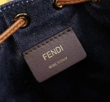 大人気！フェンディ 偽物 モン トレゾール スエード FF ミニバッグ fer66472