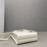 ギフトに最適 プラダ シンボル 偽物 ファブリック スモールバッグ 1BA358 pue48536