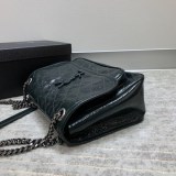 日本未入荷サンローラン ショルダーバッグ 偽物 ニキ ミディアム クリンクルヴィンテージレザー Saz69051