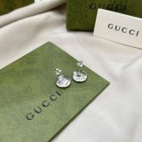 争奪戦 グッチ ブラインド フォー ラブ シルバー ピアス コピー guk56702