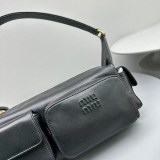 欲しい♡超限定♪ミュウミュウ  アンダーバッグ 偽物 myo83002