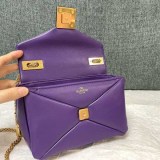 希少色ヴァレンティノ ワンスタッズ コピー ナッパレザー チェーンバッグ 激安 Vux09113