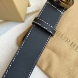 バーバリー エングレイブバックル レザーベルト コピー Bal16135