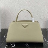 人気 新作 プラダ カーフ ハンドバッグ 偽物 ギフトに最適♪ puw31789