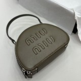 売上総額１位！ミュウミュウ レザー トップハンドルバッグ myf28741