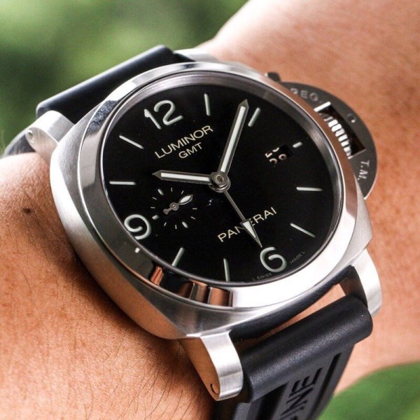 人気パネライ コピーPANERAI ルミノール1950 3デイズ GMTパワーリザーブ PAM00320